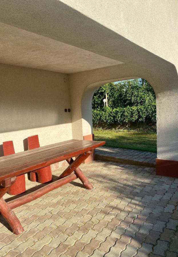 Toereki 34 Vendeghaz Apartment Siofok Bagian luar foto