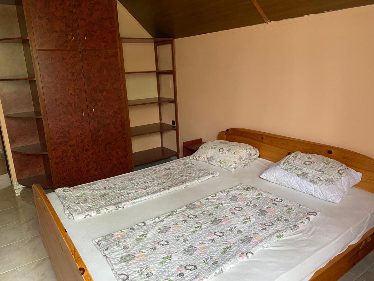 Toereki 34 Vendeghaz Apartment Siofok Bagian luar foto